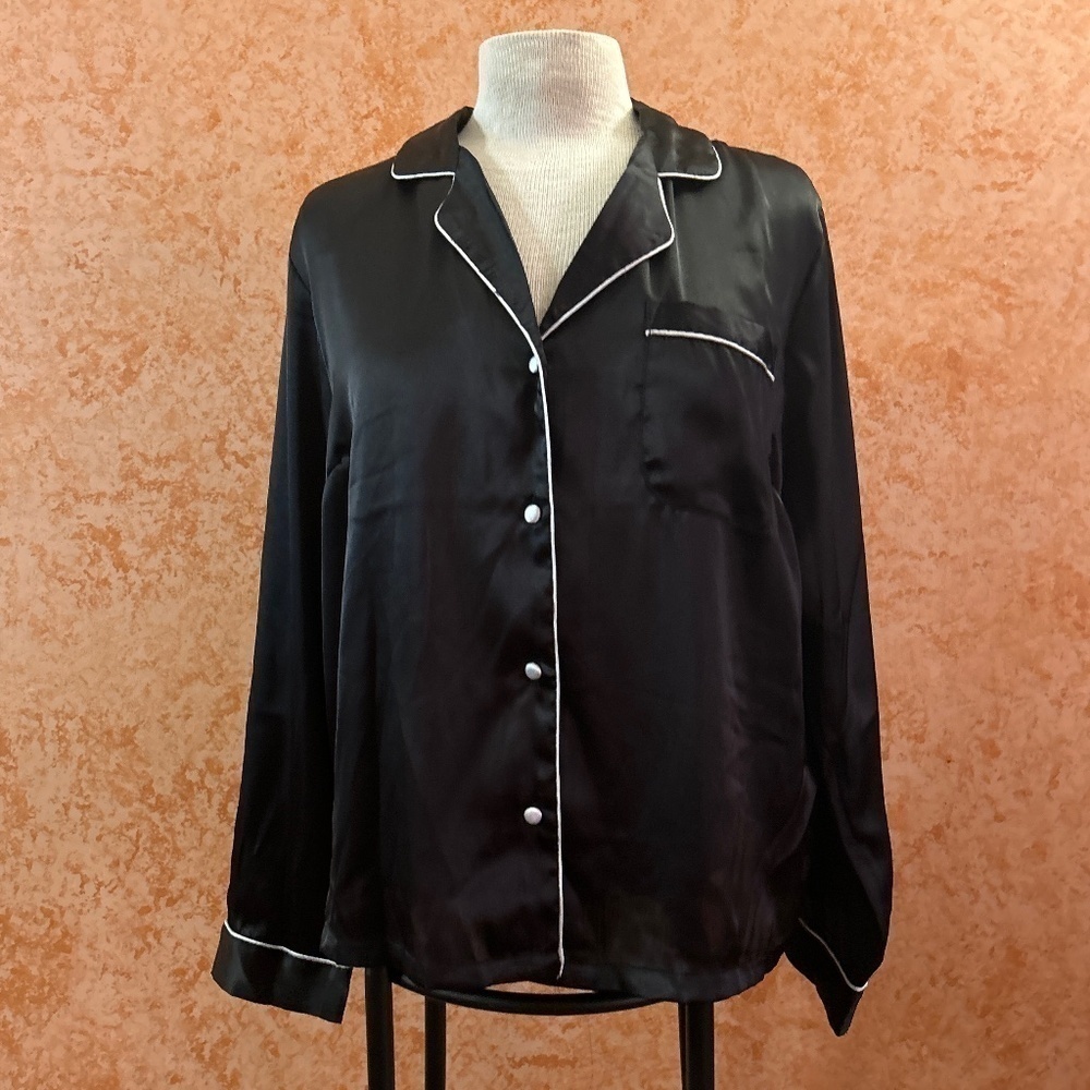 🌿SALE🌿HOUSE of HARLOW 1960 Sleepwear Long Sleeve Shirt size Large